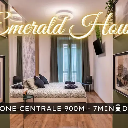 Emerald House - Station 700m
