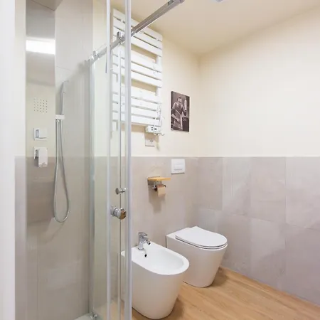 Luxury - Zenith Towers - 12 *
