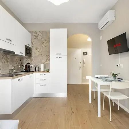 Lejlighed Modern With Wi-fi & Ac 15 Min To Duomo Milano