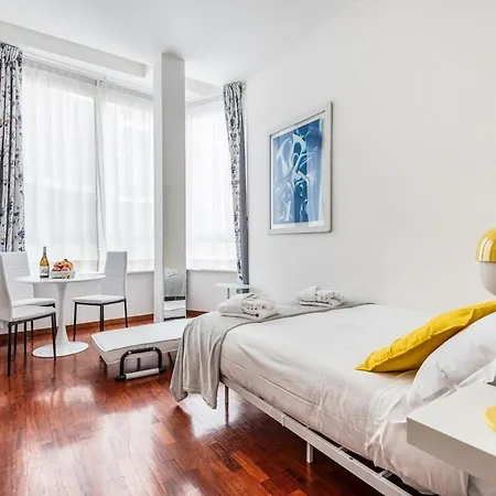 View Design Brera Duomo Luxury M2 1walk * Milão