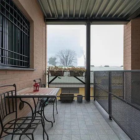 Xenia - 2 In Via Ampola 5 *