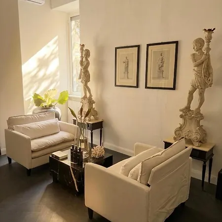 Elegante In Centro A Appartamento