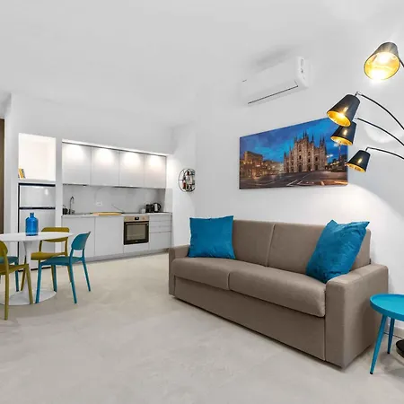 Spazioso Con Parcheggio Privato In Zona Navigli Appartement