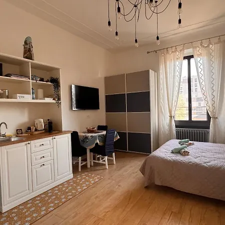 Casa Elena شقة ميلان