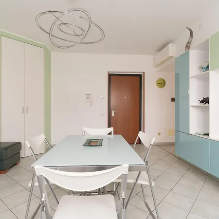 Guesthost - Comfy Flat X4 Near Abbiategrasso Mm2
