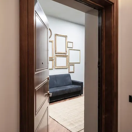 Lägenhet Intrho- Correnti Luxury Milano