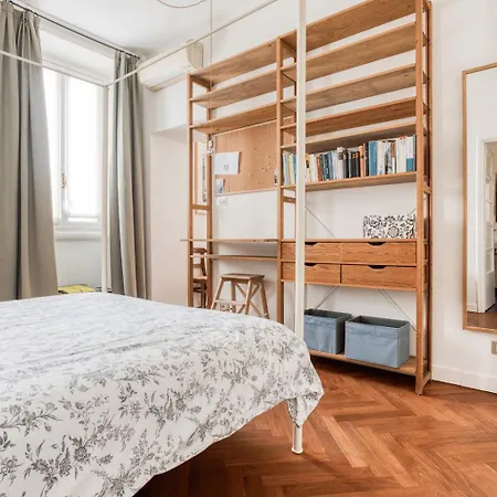 Brera Charming House - Elegant Flat With Balcony And Courtyard View ميلان