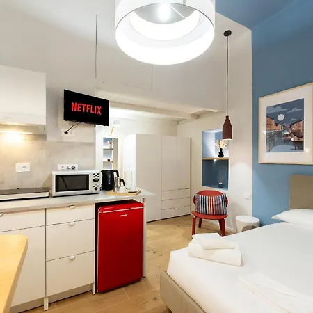 Superstay - Ticinese 50, Navigli & Duomo Lägenhet Milano