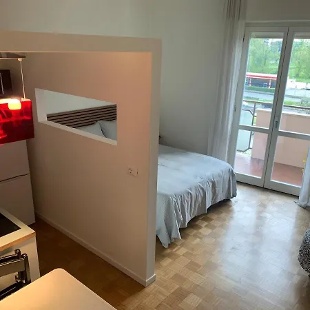 12 1 Luminoso Monolocale Comasina M3 Апартаменты *