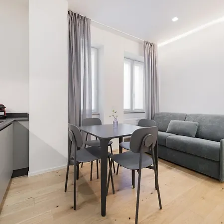 Easylife - - Mora 13 - Navigli *