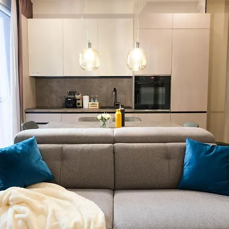 Cozy In Near Porta Romana Italy * Милан