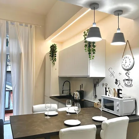 Elegant And With Terrace, 15 Min From Navigli And The Center شقة ميلان