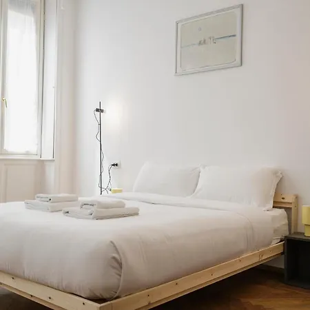 The Design Library - Monforte San Babila ميلان