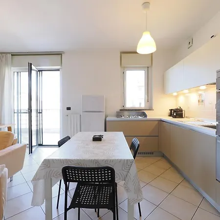 M4 Linate Modern Flat Terrace & Parking Lägenhet Milano