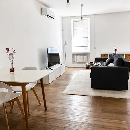 Apartamento Modern Next To Gae Aulenti *