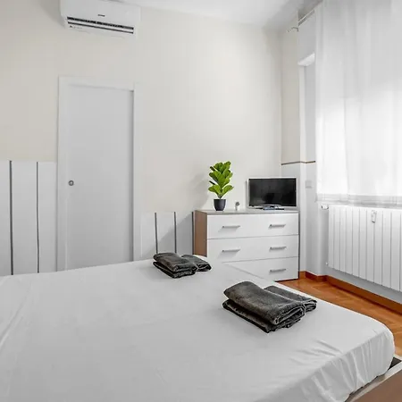 Modern With Air Conditioning *