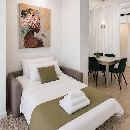 - Two-bedroom Near Duomo *