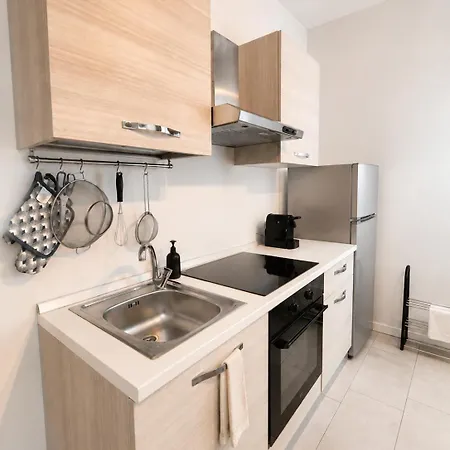 Apartamento Strategic & Large With Self Check In - Fondazione Prada, With Ac, Wifi, Washing Machine Milão