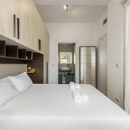 Elegante Apt, Ac, 10 Min To Duomo, M1 Turro Милан