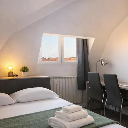 Apartman Bright Modern Loft In The Crocetta Area *