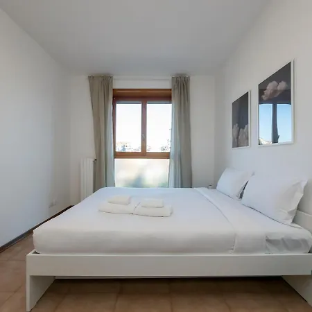 Xenia - 4 In Via Cassano 14 Apartman *