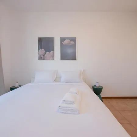 Xenia - 4 In Via Cassano 14 Apartman Milánó