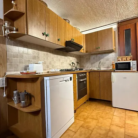 Polished 2-br Bi-level Navigli District Appartement Milan