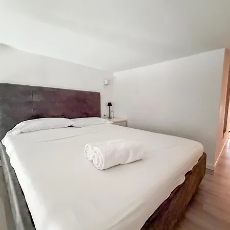 Διαμέρισμα Accogliente Loft Su Due Livelli A - Metro M1 Μιλάνο