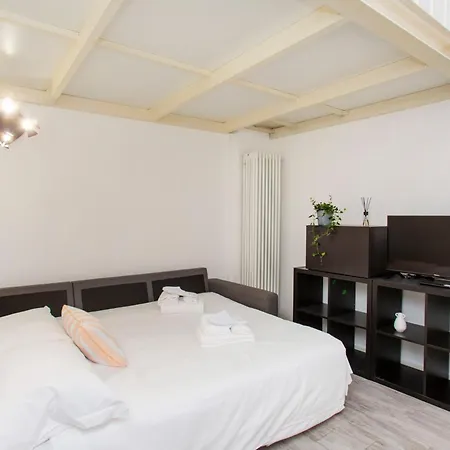 Urban Loft 34 - Gerusalemme Metro Station * Milano