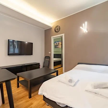 5 Min Car From Station, With 2 Bedrooms Milaan