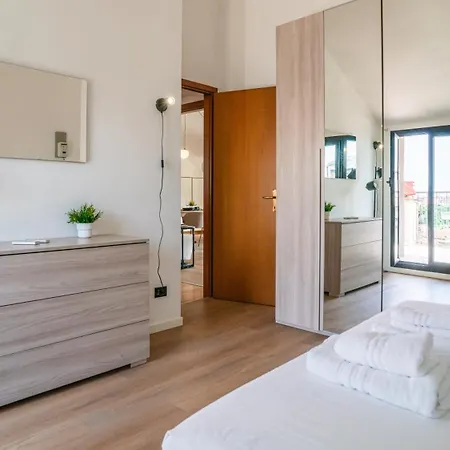 Apartamento Luminoso Stazione M2 M3 *