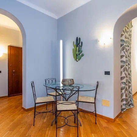 Διαμέρισμα Two-room Flat In Near The Duomo