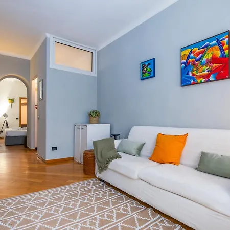 Two-room Flat In Near The Duomo * Milano