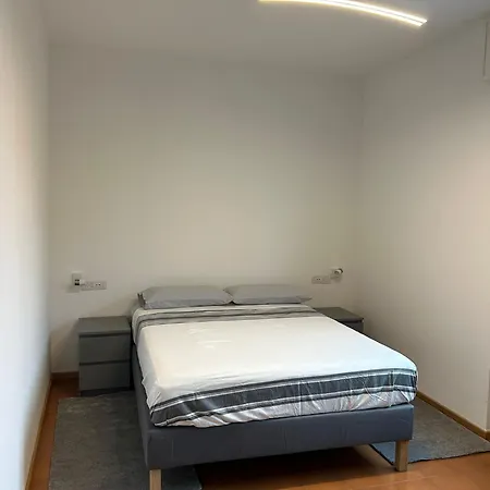 Zona Mecenate Due Passi Da Arena Santa Giulia A Apartamento