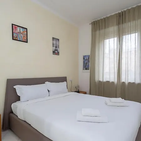 Xenia - 4 In Via Arbe 67 Apartman Milánó
