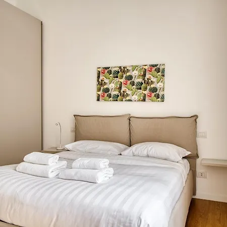 1-br Flat In Porta Romana - Duomo 6 Min M3 아파트 *