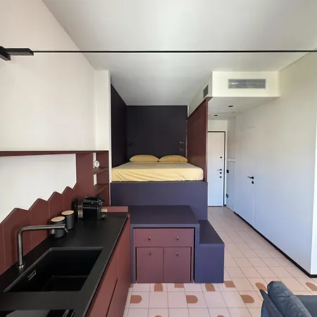 Appartamento Moderno Monolocale Con Balcone E Parcheggio 207 *