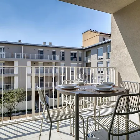 Apartman New Terrace Parking Garden Metro In 2 Min