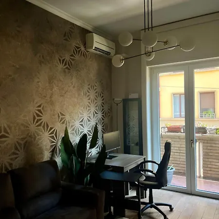 Modern In ميلان