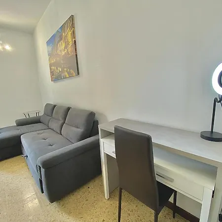 Famagosta Home, Navigli Style, In Contesto Silenzioso E Vicino M2 Famagosta, Direttamente Per Navigli, Stazione E Assago Forum * Milaan