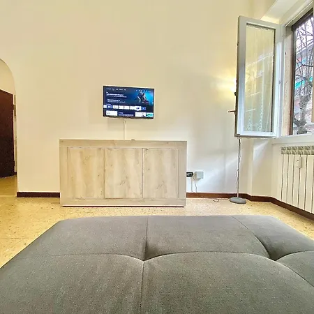 Appartement Famagosta Home, Navigli Style, In Contesto Silenzioso E Vicino M2 Famagosta, Direttamente Per Navigli, Stazione E Assago Forum Milan