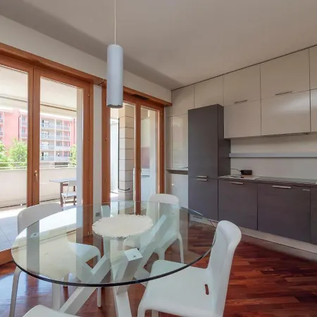 Xenia - 2rooms In Via Spadolini 11b Milan
