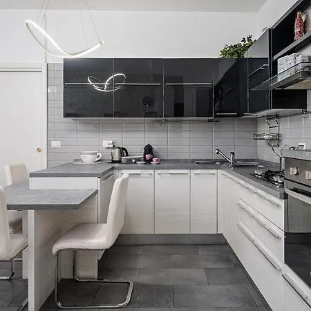 Toscanelli Bright Close To San Raffaele Hospital *