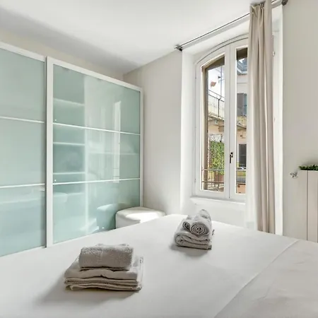 Elegant Comfort Prime Area With Ac & Wi-fi *