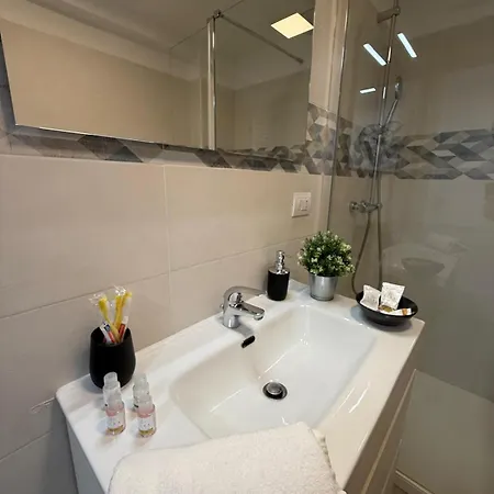 Appartamento Comfort Loft 3br 3ba&fast Wi-fi 15 Minutes To Duomo