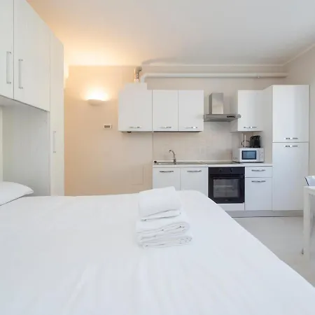 Apartman Xenia - In Via Monte Palombino 2 Milánó