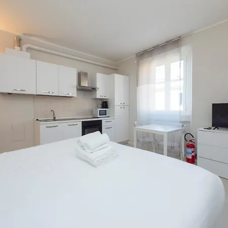 Xenia - In Via Monte Palombino 2 Apartman