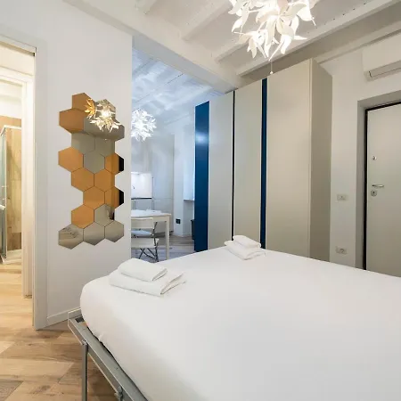 Apartman Xenia - In Via Mercato 24 *