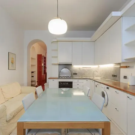 Xenia - 2 In Via Paolo Frisi 8 Milan