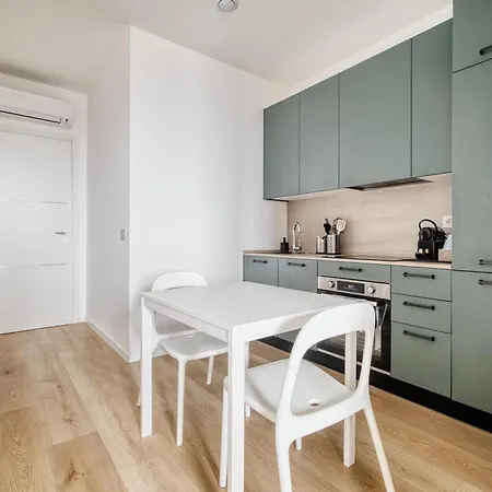New-build Bright & Quiet 1-br Flat With Balcony *